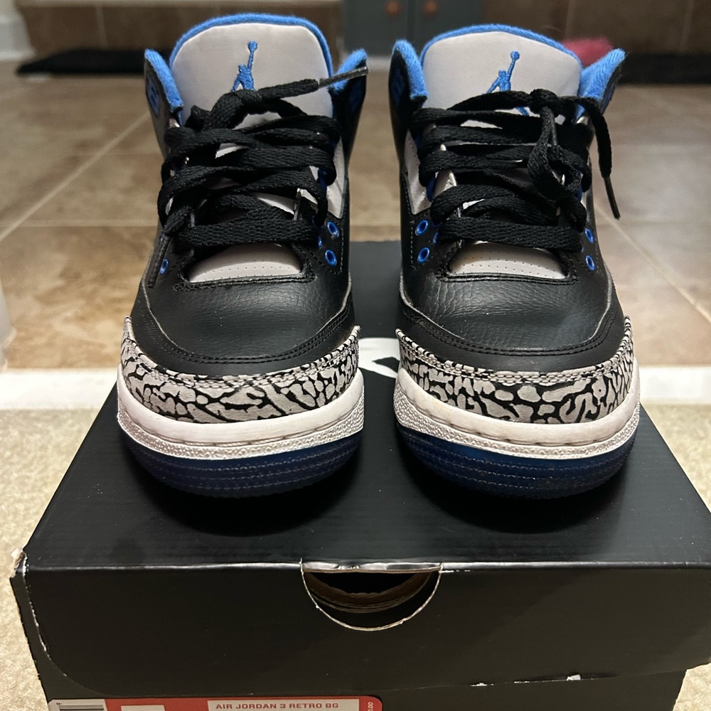 Grade Schol Jordan Retro 3